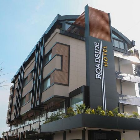 Roadside Hotel Lipjan Ngoại thất bức ảnh