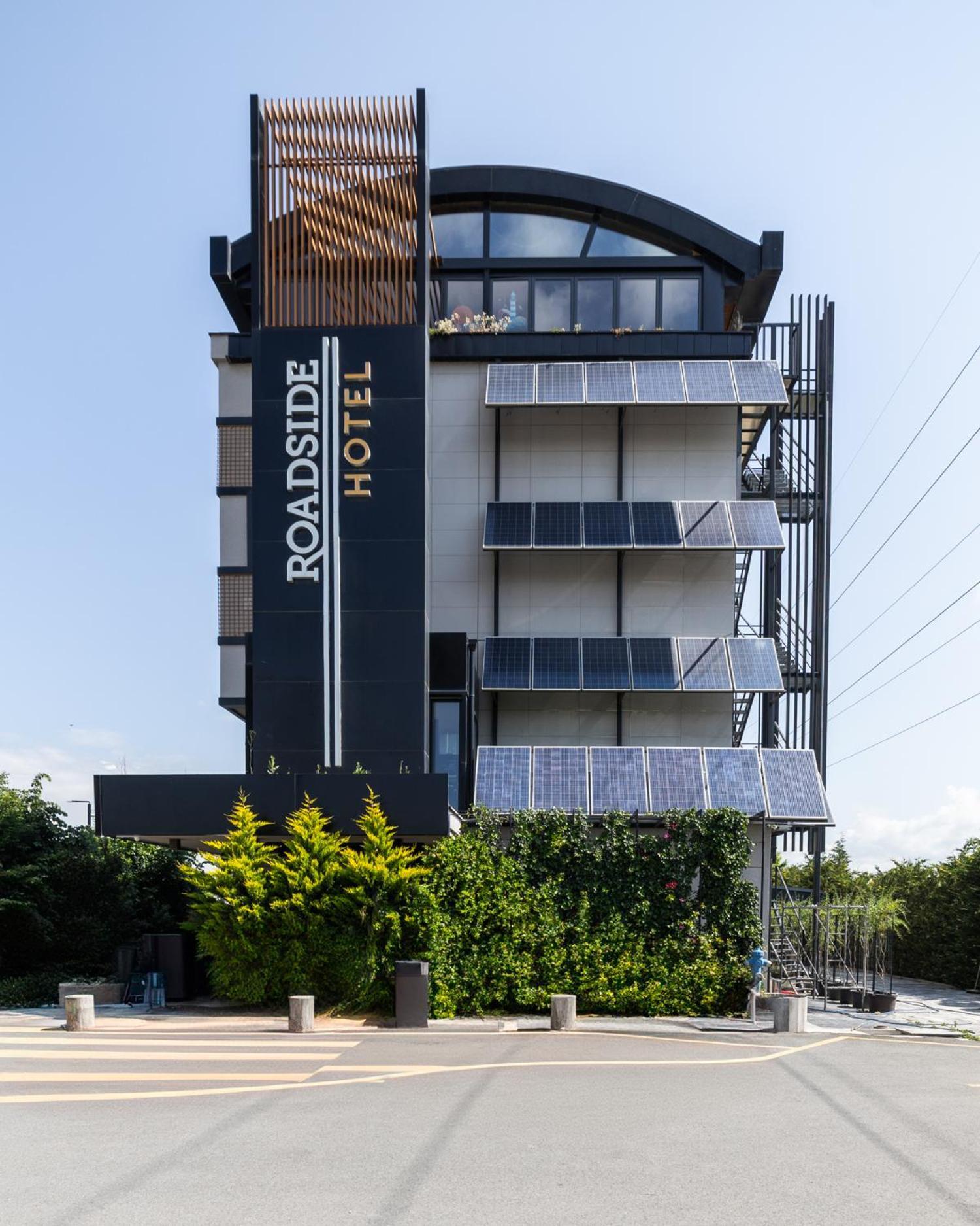 Roadside Hotel Lipjan Ngoại thất bức ảnh